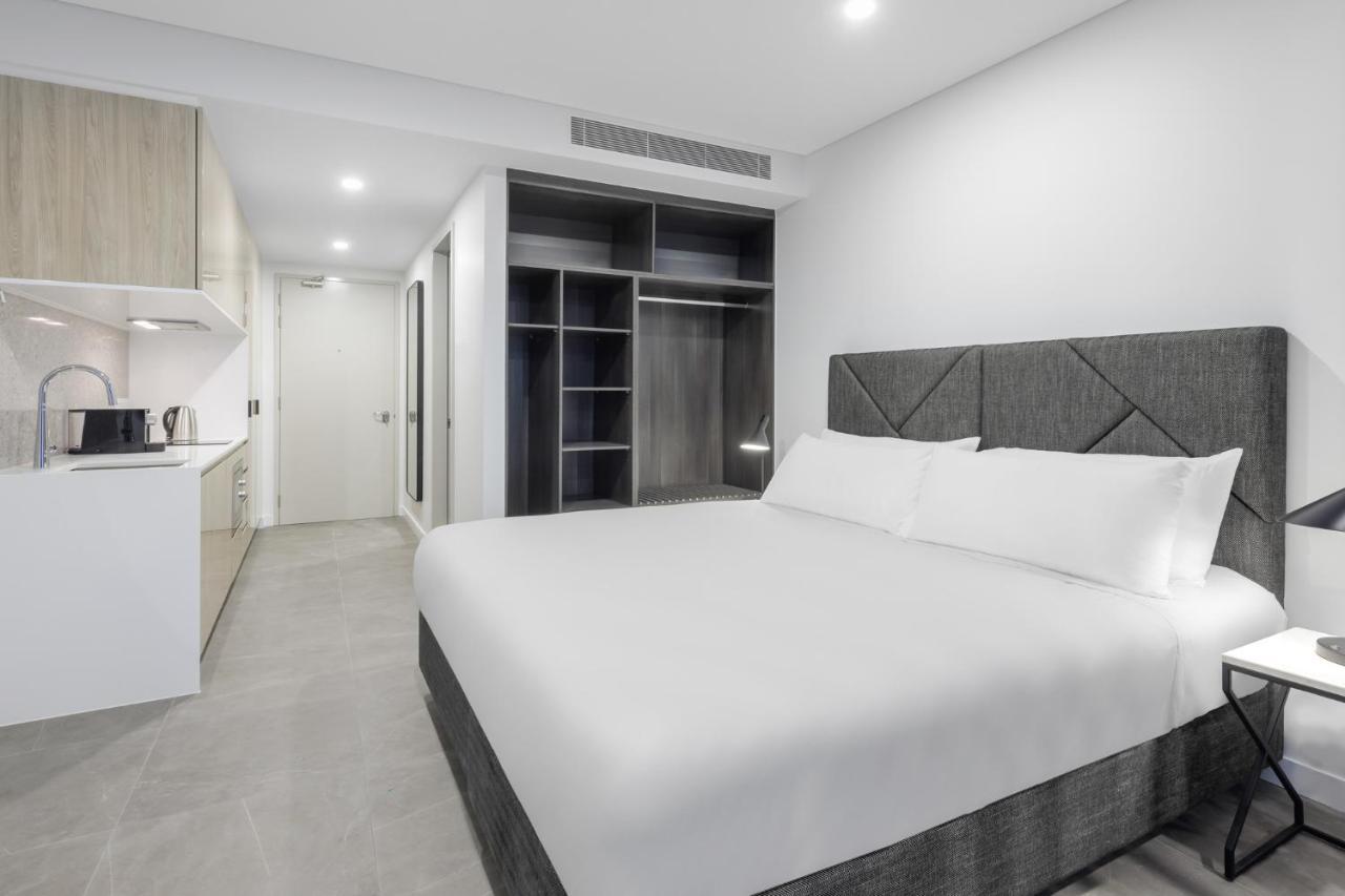 Meriton Suites Мельбурн Экстерьер фото Studio apartment