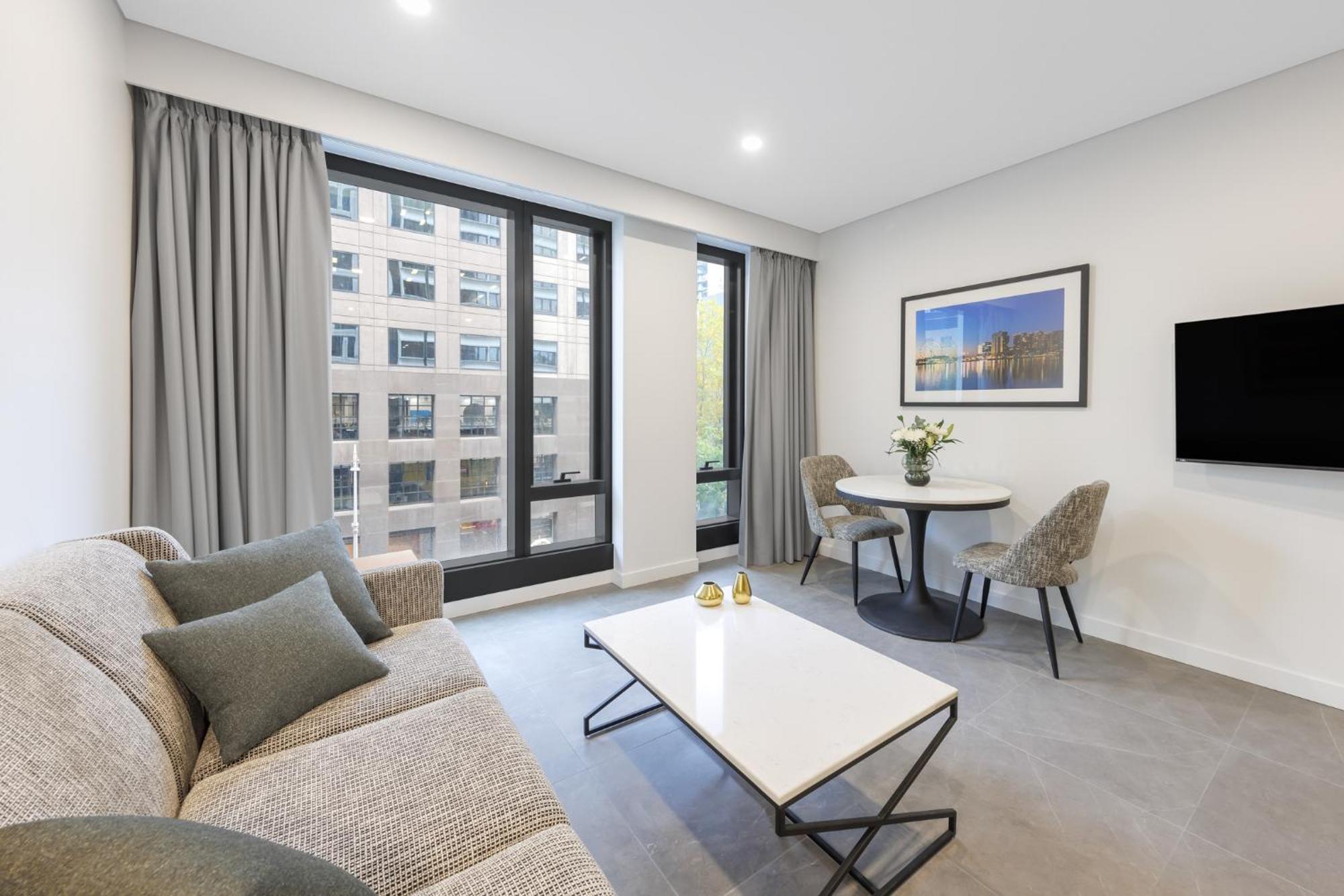 Meriton Suites Мельбурн Экстерьер фото A staged apartment at The Standard