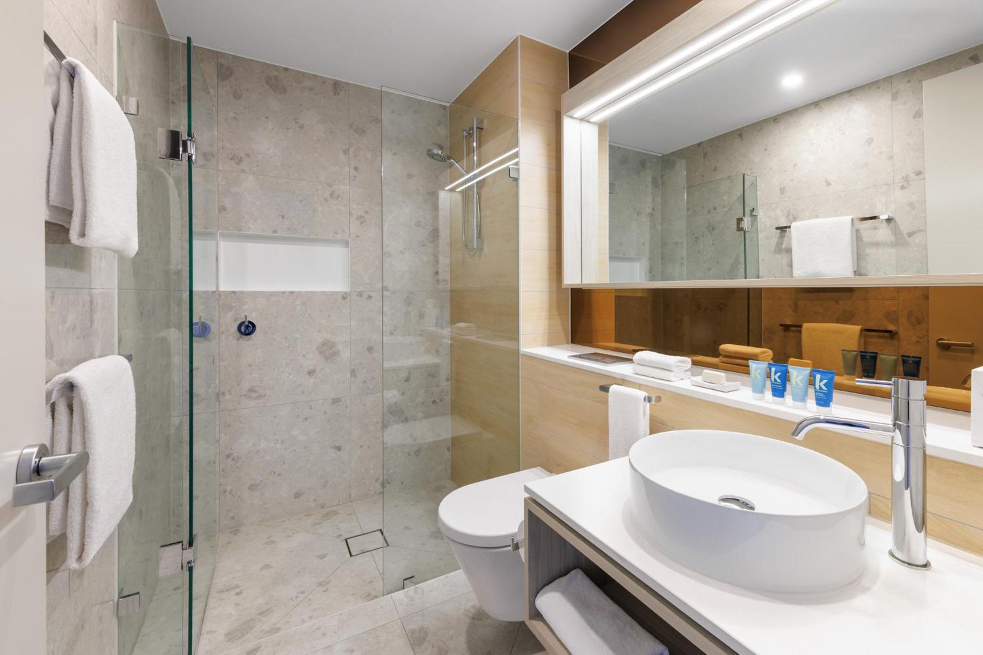 Meriton Suites Мельбурн Экстерьер фото Bathroom
